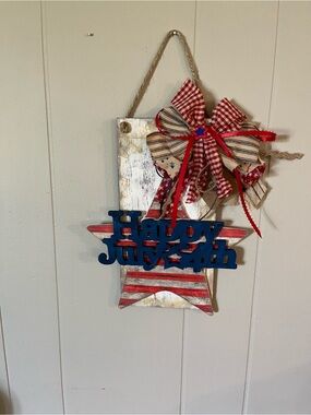 Patriotic Red and Blue 'Happy July 4th' Wall Hanging